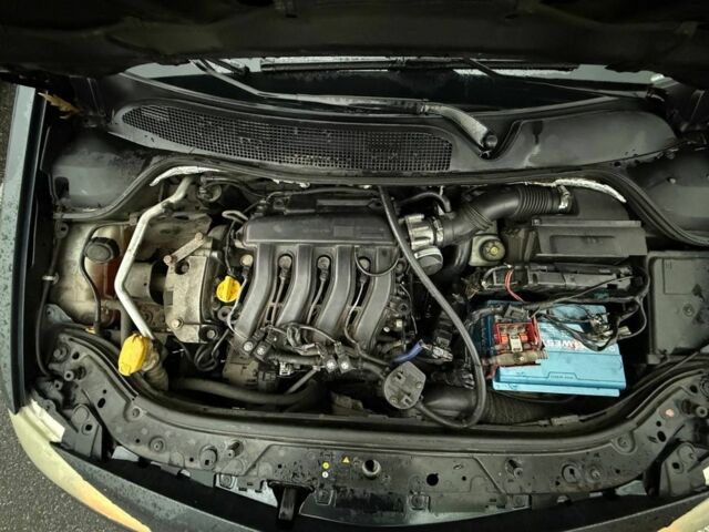 Серый Рено Меган, объемом двигателя 1.6 л и пробегом 237 тыс. км за 3000 $, фото 3 на Automoto.ua