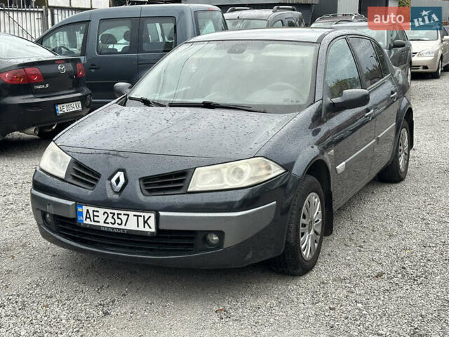 Сірий Рено Меган, об'ємом двигуна 1.6 л та пробігом 200 тис. км за 4600 $, фото 2 на Automoto.ua