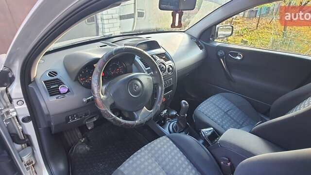 Серый Рено Меган, объемом двигателя 1.39 л и пробегом 268 тыс. км за 4100 $, фото 6 на Automoto.ua