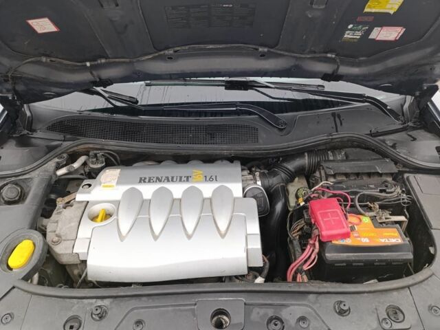 Серый Рено Меган, объемом двигателя 1.6 л и пробегом 260 тыс. км за 5000 $, фото 6 на Automoto.ua