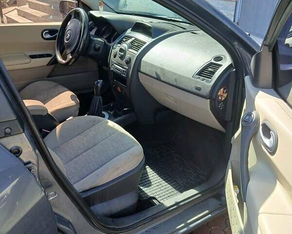 Сірий Рено Меган, об'ємом двигуна 1.6 л та пробігом 179 тис. км за 3750 $, фото 2 на Automoto.ua