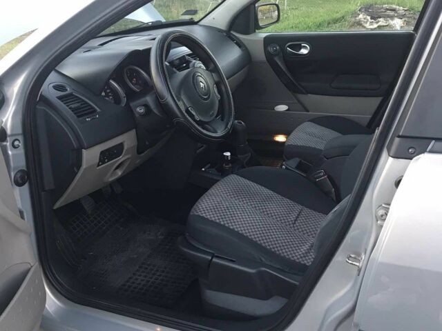 Рено Меган 2006 в Золотоноше на Automoto.ua Серый Рено Меган, объемом двигателя 0 л и пробегом 290 тыс. км за 2600 $, фото 6 на Automoto.ua