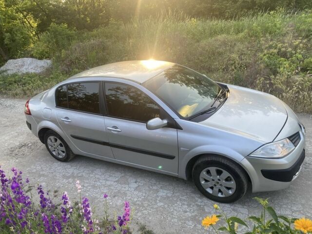 Серый Рено Меган, объемом двигателя 1.4 л и пробегом 309 тыс. км за 4200 $, фото 1 на Automoto.ua