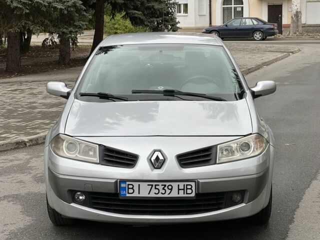 Серый Рено Меган, объемом двигателя 1.6 л и пробегом 216 тыс. км за 2999 $, фото 1 на Automoto.ua