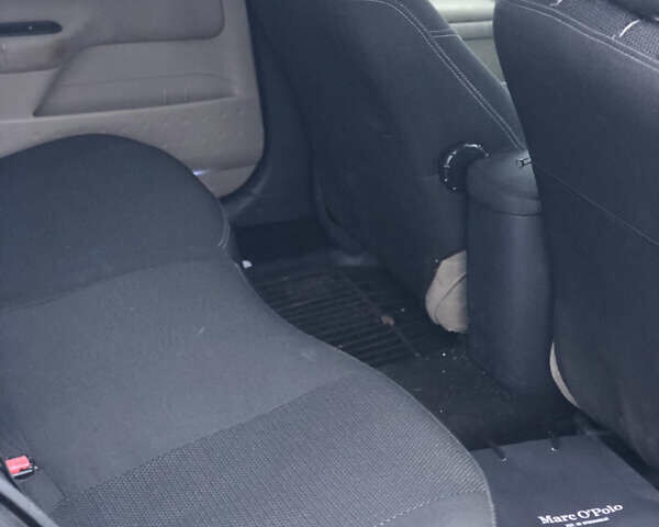 Сірий Рено Меган, об'ємом двигуна 1.6 л та пробігом 265 тис. км за 3600 $, фото 6 на Automoto.ua