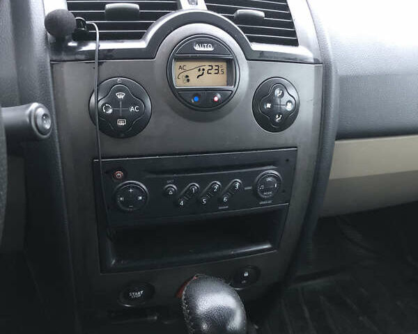 Сірий Рено Меган, об'ємом двигуна 1.6 л та пробігом 265 тис. км за 3600 $, фото 8 на Automoto.ua