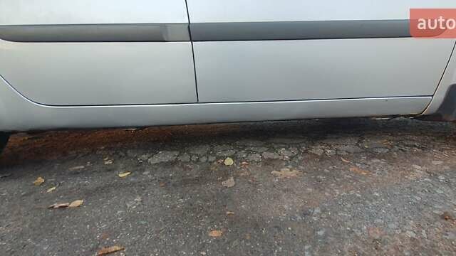 Серый Рено Меган, объемом двигателя 1.39 л и пробегом 268 тыс. км за 4100 $, фото 16 на Automoto.ua