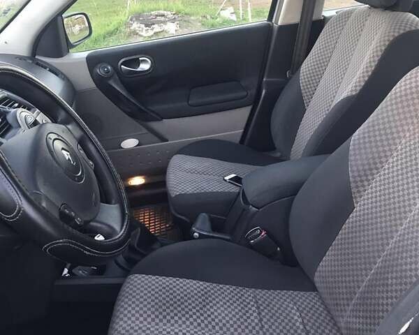 Рено Меган 2006 в Черкассах на Automoto.ua Серый Рено Меган, объемом двигателя 1.5 л и пробегом 290 тыс. км за 2600 $, фото 1 на Automoto.ua