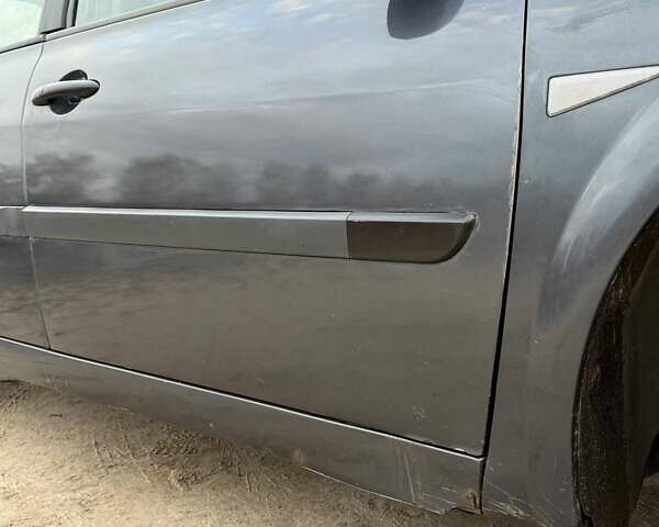 Серый Рено Меган, объемом двигателя 1.6 л и пробегом 217 тыс. км за 4500 $, фото 23 на Automoto.ua