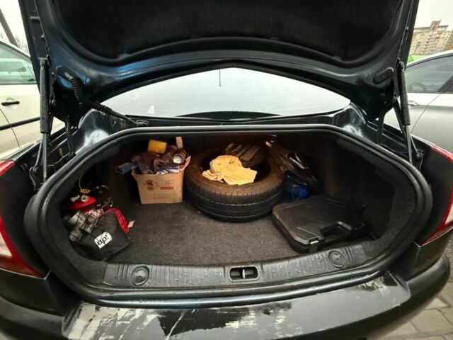 Серый Рено Меган, объемом двигателя 1.6 л и пробегом 237 тыс. км за 3000 $, фото 2 на Automoto.ua