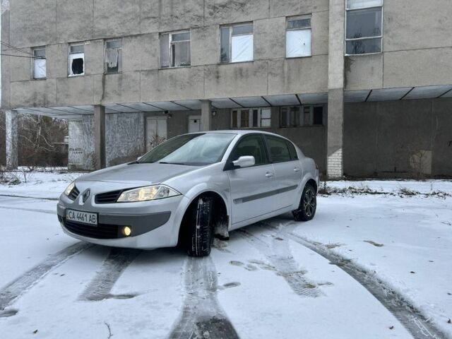 Серый Рено Меган, объемом двигателя 1.6 л и пробегом 317 тыс. км за 3900 $, фото 5 на Automoto.ua