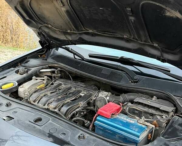 Серый Рено Меган, объемом двигателя 1.6 л и пробегом 217 тыс. км за 4500 $, фото 20 на Automoto.ua