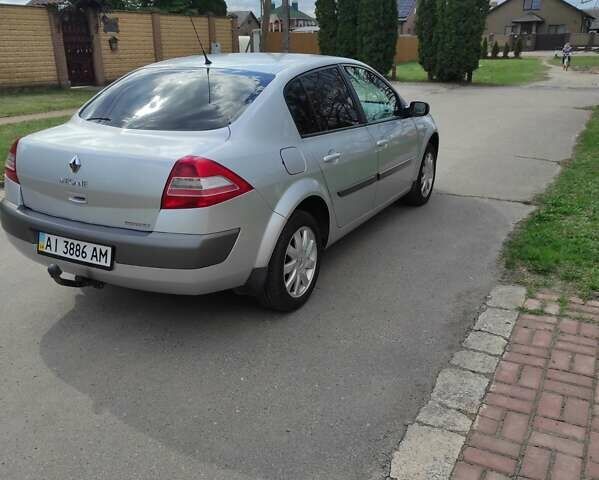 Сірий Рено Меган, об'ємом двигуна 1.6 л та пробігом 260 тис. км за 5300 $, фото 5 на Automoto.ua