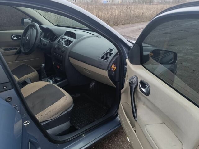 Серый Рено Меган, объемом двигателя 1.6 л и пробегом 260 тыс. км за 5000 $, фото 7 на Automoto.ua