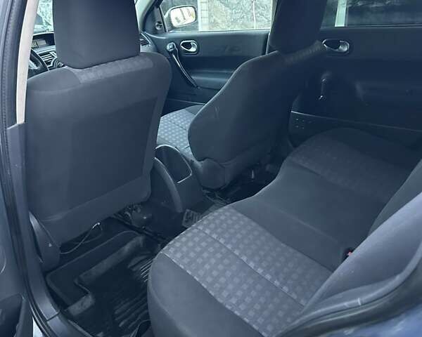 Серый Рено Меган, объемом двигателя 1.39 л и пробегом 262 тыс. км за 3700 $, фото 7 на Automoto.ua