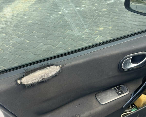 Сірий Рено Меган, об'ємом двигуна 1.39 л та пробігом 325 тис. км за 2300 $, фото 11 на Automoto.ua