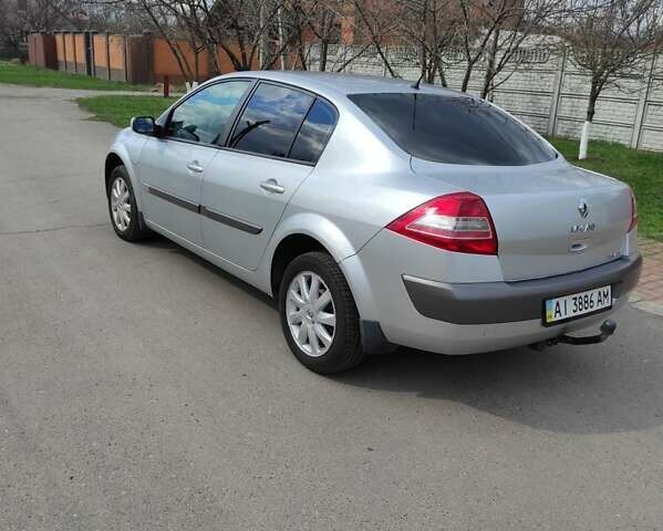 Сірий Рено Меган, об'ємом двигуна 1.6 л та пробігом 260 тис. км за 5300 $, фото 4 на Automoto.ua