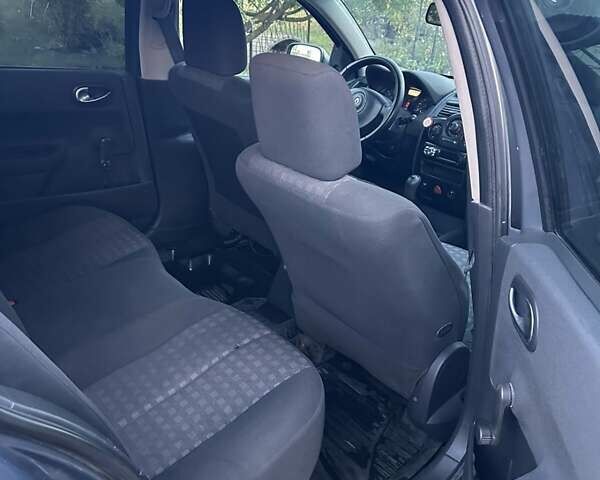 Серый Рено Меган, объемом двигателя 1.39 л и пробегом 262 тыс. км за 3700 $, фото 6 на Automoto.ua