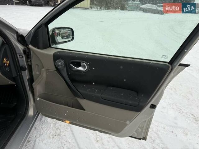 Сірий Рено Меган, об'ємом двигуна 1.6 л та пробігом 204 тис. км за 5500 $, фото 52 на Automoto.ua