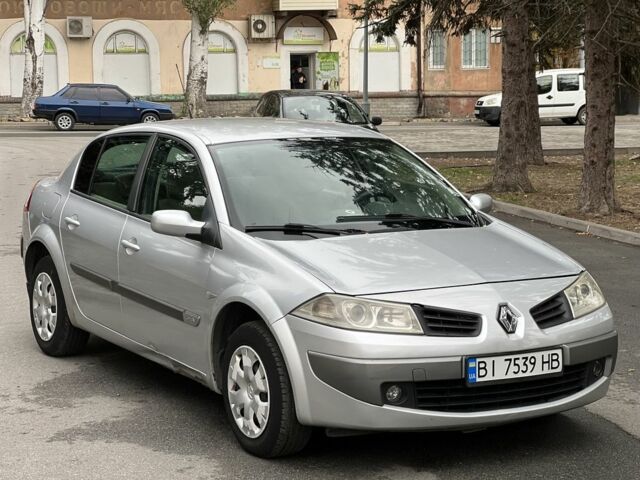 Серый Рено Меган, объемом двигателя 1.6 л и пробегом 216 тыс. км за 2999 $, фото 2 на Automoto.ua