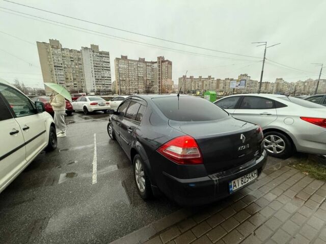 Серый Рено Меган, объемом двигателя 1.6 л и пробегом 237 тыс. км за 3000 $, фото 5 на Automoto.ua