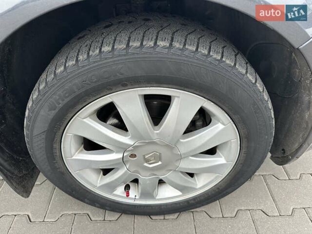 Сірий Рено Меган, об'ємом двигуна 1.6 л та пробігом 240 тис. км за 3900 $, фото 14 на Automoto.ua