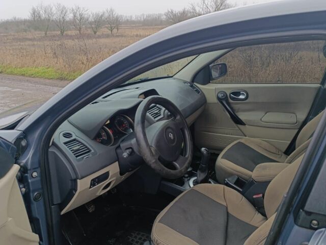 Серый Рено Меган, объемом двигателя 1.6 л и пробегом 260 тыс. км за 5000 $, фото 8 на Automoto.ua