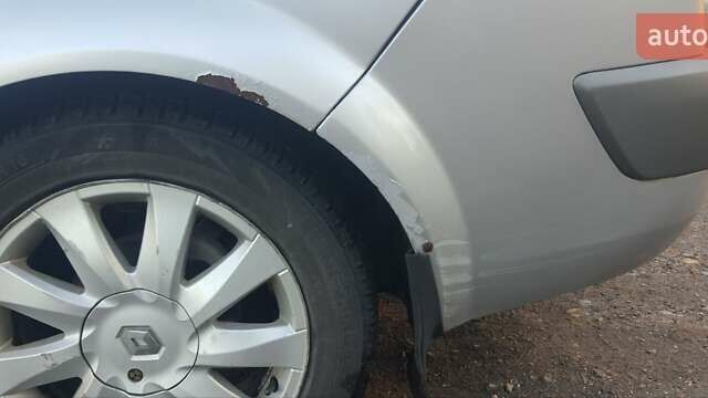Серый Рено Меган, объемом двигателя 1.39 л и пробегом 268 тыс. км за 4100 $, фото 13 на Automoto.ua