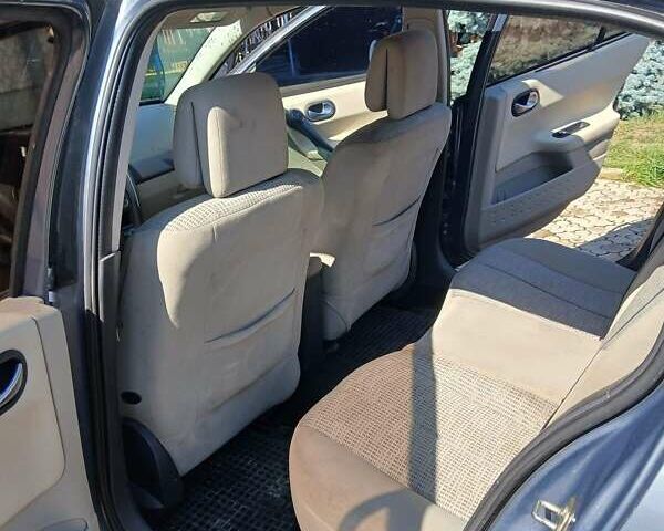 Сірий Рено Меган, об'ємом двигуна 1.6 л та пробігом 179 тис. км за 3750 $, фото 3 на Automoto.ua