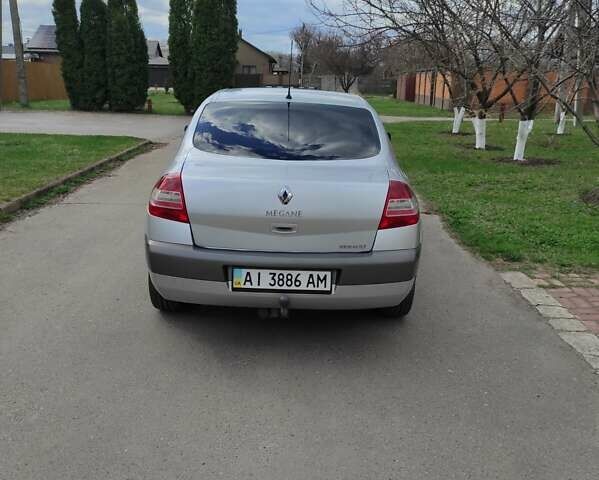 Сірий Рено Меган, об'ємом двигуна 1.6 л та пробігом 260 тис. км за 5300 $, фото 6 на Automoto.ua
