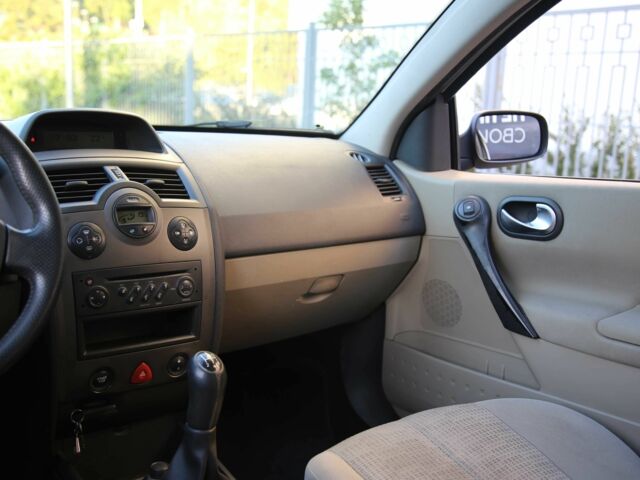 Серый Рено Меган, объемом двигателя 1.6 л и пробегом 238 тыс. км за 5900 $, фото 8 на Automoto.ua