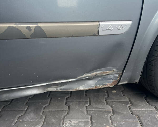 Сірий Рено Меган, об'ємом двигуна 1.39 л та пробігом 325 тис. км за 2300 $, фото 7 на Automoto.ua
