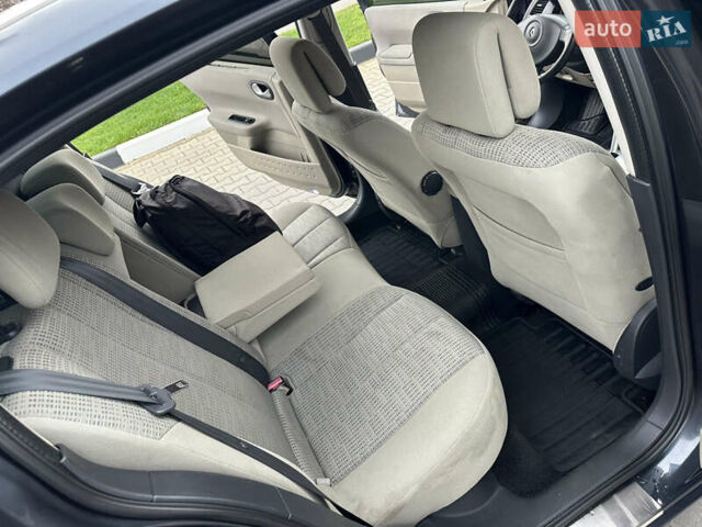 Сірий Рено Меган, об'ємом двигуна 1.6 л та пробігом 240 тис. км за 3900 $, фото 24 на Automoto.ua