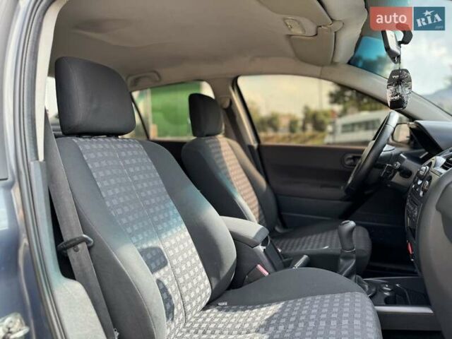 Серый Рено Меган, объемом двигателя 1.4 л и пробегом 338 тыс. км за 3999 $, фото 41 на Automoto.ua