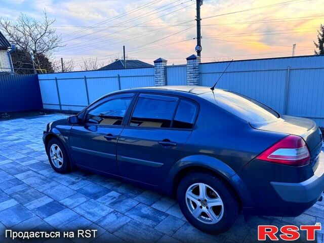 Серый Рено Меган, объемом двигателя 1.6 л и пробегом 190 тыс. км за 4500 $, фото 4 на Automoto.ua