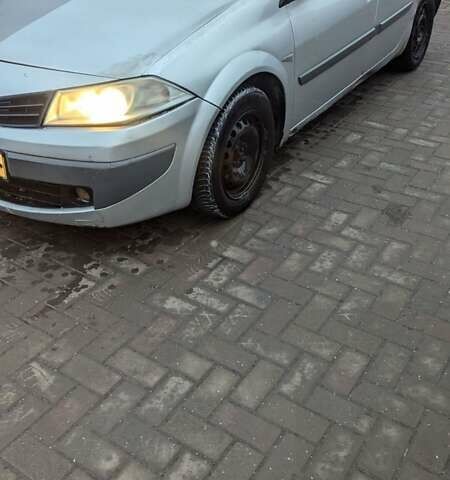 Серый Рено Меган, объемом двигателя 1.39 л и пробегом 189 тыс. км за 2350 $, фото 3 на Automoto.ua