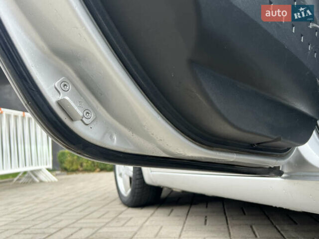 Серый Рено Меган, объемом двигателя 1.6 л и пробегом 179 тыс. км за 4600 $, фото 29 на Automoto.ua