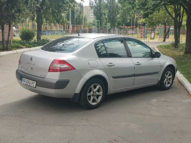 Сірий Рено Меган, об'ємом двигуна 1.6 л та пробігом 295 тис. км за 4250 $, фото 2 на Automoto.ua