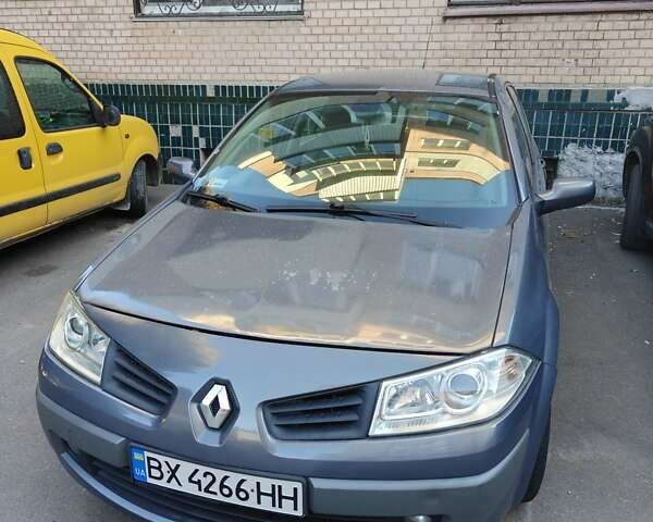 Рено Меган 2007 в Хмельницком на Automoto.ua Серый Рено Меган, объемом двигателя 1.5 л и пробегом 235 тыс. км за 4900 $, фото 9 на Automoto.ua