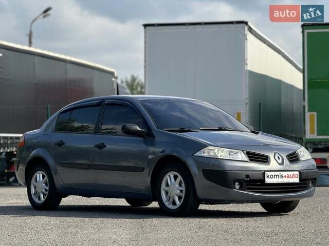Серый Рено Меган, объемом двигателя 1.4 л и пробегом 338 тыс. км за 3999 $, фото 4 на Automoto.ua