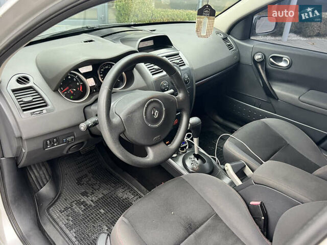 Серый Рено Меган, объемом двигателя 1.6 л и пробегом 179 тыс. км за 4600 $, фото 36 на Automoto.ua