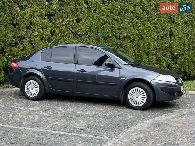 Рено Меган 2007 в Белой Церкве на Automoto.ua Серый Рено Меган, объемом двигателя 1.4 л и пробегом 219 тыс. км за 4900 $, фото 3 на Automoto.ua