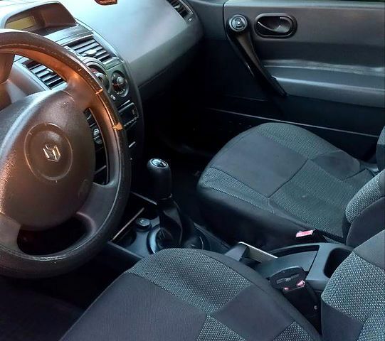 Серый Рено Меган, объемом двигателя 1.4 л и пробегом 180 тыс. км за 3950 $, фото 7 на Automoto.ua