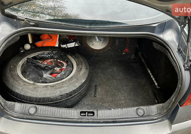 Рено Меган 2007 в Киеве на Automoto.ua Серый Рено Меган, объемом двигателя 1.6 л и пробегом 227 тыс. км за 5300 $, фото 8 на Automoto.ua