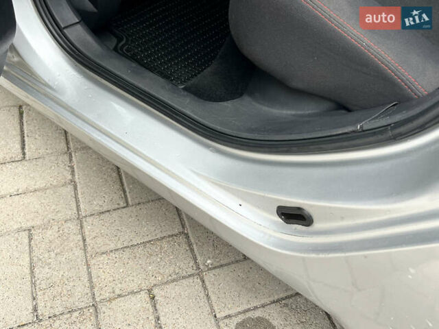 Серый Рено Меган, объемом двигателя 1.6 л и пробегом 179 тыс. км за 4600 $, фото 28 на Automoto.ua