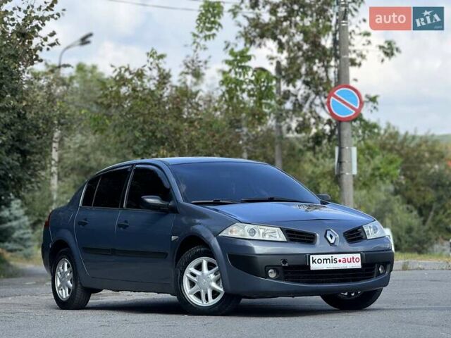 Серый Рено Меган, объемом двигателя 1.4 л и пробегом 338 тыс. км за 3999 $, фото 2 на Automoto.ua