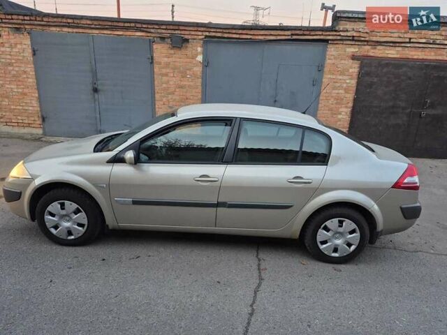 Сірий Рено Меган, об'ємом двигуна 1.6 л та пробігом 119 тис. км за 4750 $, фото 5 на Automoto.ua