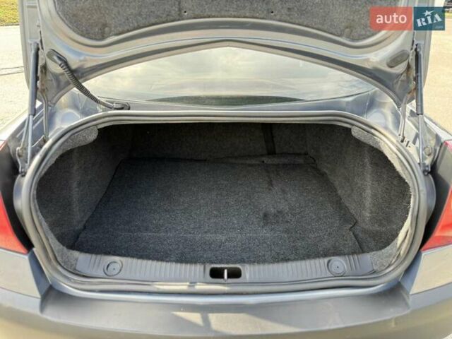 Серый Рено Меган, объемом двигателя 1.4 л и пробегом 338 тыс. км за 3999 $, фото 34 на Automoto.ua