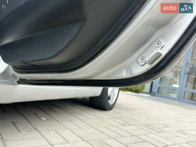 Серый Рено Меган, объемом двигателя 1.6 л и пробегом 179 тыс. км за 4600 $, фото 32 на Automoto.ua