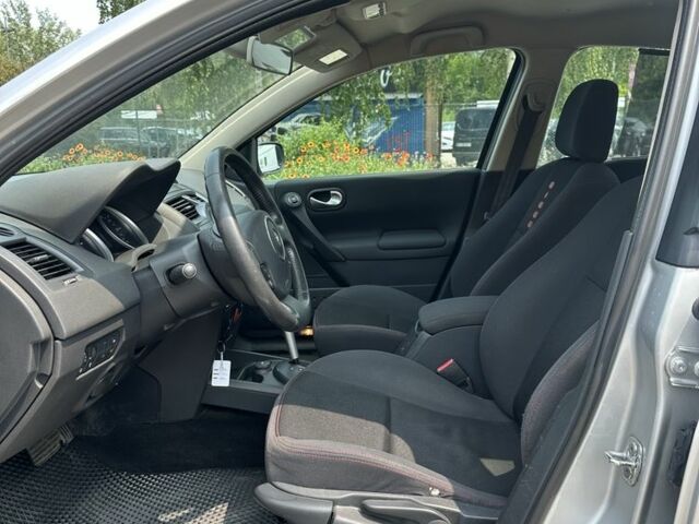 Серый Рено Меган, объемом двигателя 1.6 л и пробегом 228 тыс. км за 4900 $, фото 8 на Automoto.ua